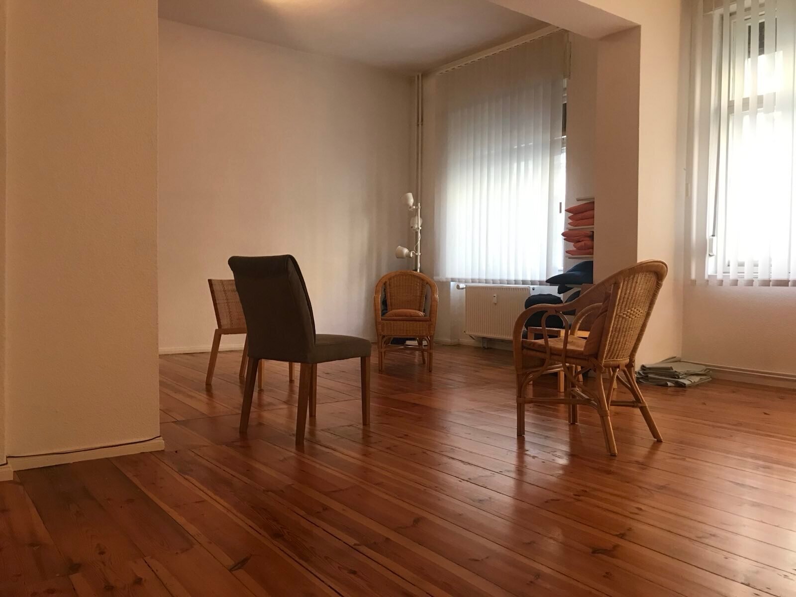 Praxis zur Miete provisionsfrei 1 Zimmer 40 m²<br/>Bürofläche von 20 m² bis 40 m²<br/>Teilbarkeit Auerstraße Friedrichshain Berlin 10249