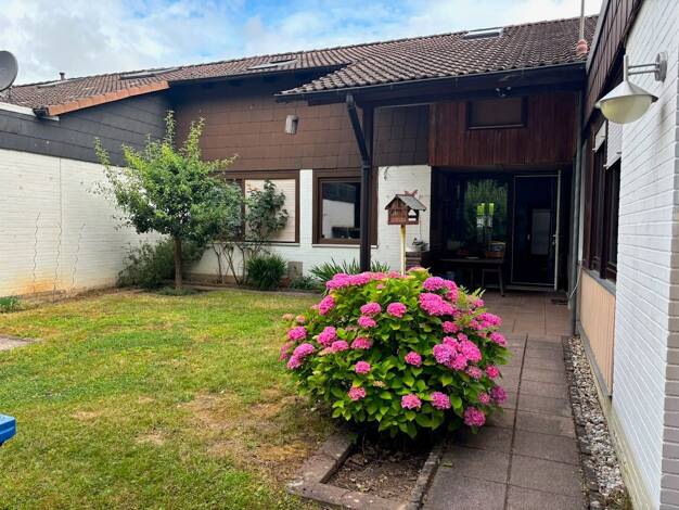 Einfamilienhaus zum Kauf 310.000 € 4 Zimmer 116 m² 314 m² Grundstück frei ab sofort Luxemburgstraße 19 B Göttingen Göttingen 37079