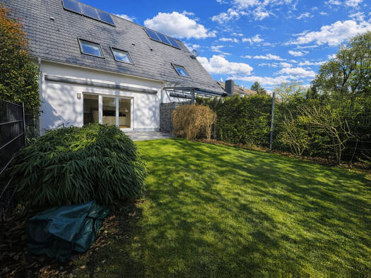 Reihenmittelhaus zur Miete 2.200 € 5 Zimmer 130,9 m² 207 m² Grundstück Behringersdorf Schwaig bei Nürnberg 90571
