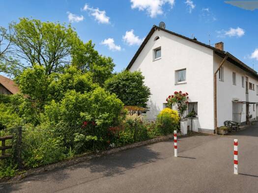 Doppelhaushälfte zum Kauf 530.000 € 7 Zimmer 160,1 m² 224 m² Grundstück Zarten Kirchzarten 79199