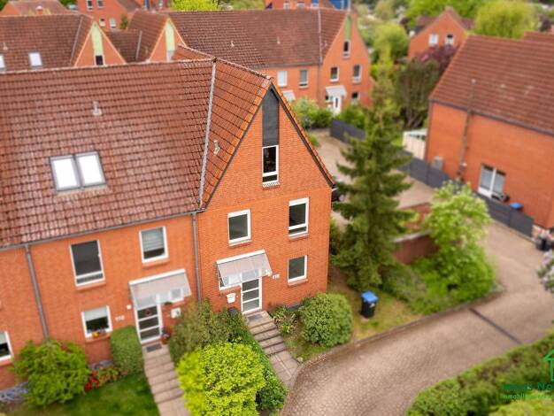 Reihenendhaus zum Kauf provisionsfrei 295.000 € 6 Zimmer 151 m² 227 m² Grundstück Nedderfeld 112 Mueß Schwerin 19063