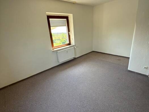 Wohnung zur Miete 600 € 4 Zimmer 100 m² frei ab sofort Marktredwitzer Straße 51 Mitterteich 95666