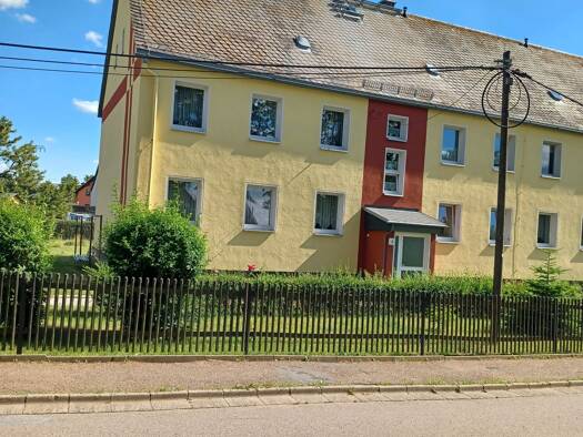 Wohnung zum Kauf 70.000 € 2,5 Zimmer 60 m² 3. Geschoss Bärenhecker Straße 8 Johnsbach Glashütte 01768