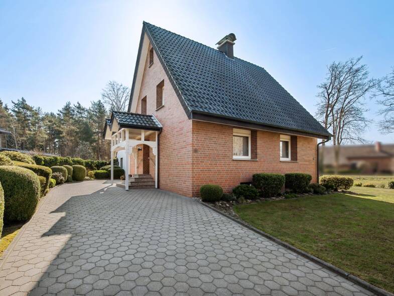 Einfamilienhaus zum Kauf 399.000 € 6 Zimmer 99 m² 1.389 m² Grundstück Halen Lotte 49504