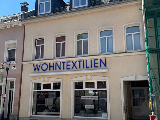 Ladenfläche zur Miete provisionsfrei 500 € 2 Zimmer 95 m² Verkaufsfläche Bebelstraße 12 Auerbach Auerbach 08209