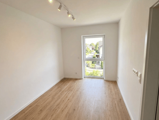 Wohnung zur Miete 1.600 € 4 Zimmer 100 m² Geschoss 1/3 frei ab 01.08.2026 Höchberg 97204