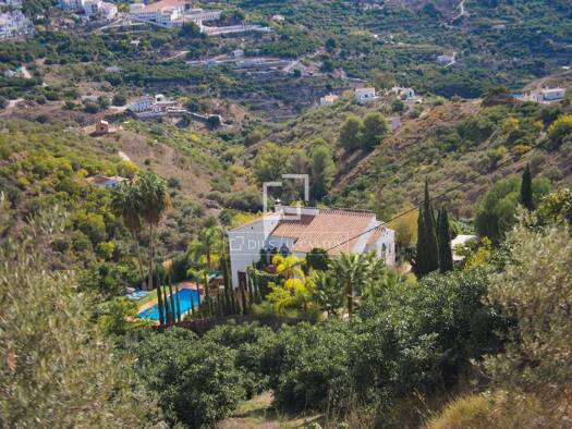 Haus zum Kauf 1.300.000 € 240 m² 8.100 m² Grundstück Frigiliana 29788