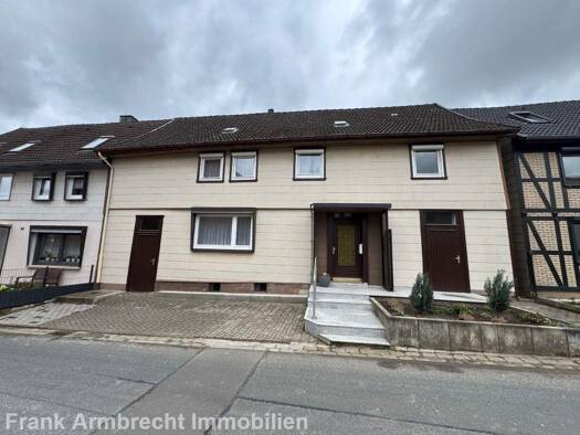 Reihenmittelhaus zum Kauf 56.000 € 7 Zimmer 148 m² 167 m² Grundstück Dankelsheim Bad Gandersheim 37581