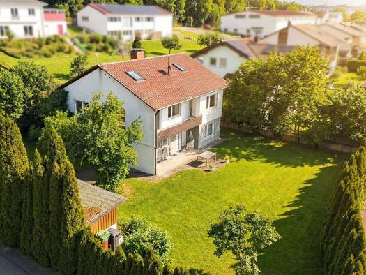 Einfamilienhaus zum Kauf 533.000 € 7 Zimmer 174 m² 725 m² Grundstück Engen 78234