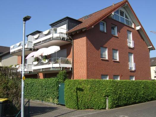 Maisonette zur Miete 1.050 € 4 Zimmer 100 m² Geschoss 2/2 frei ab sofort Hangelar Sankt Augustin 53757
