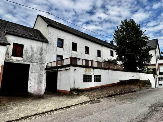 Einfamilienhaus zum Kauf 265.000 € 8 Zimmer 220 m² 627 m² Grundstück Langsur Langsur 54308