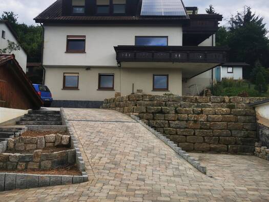 Mehrfamilienhaus zum Kauf provisionsfrei 420.000 € 4 Zimmer 124 m² 315 m² Grundstück Böttingen Gundelsheim 74831