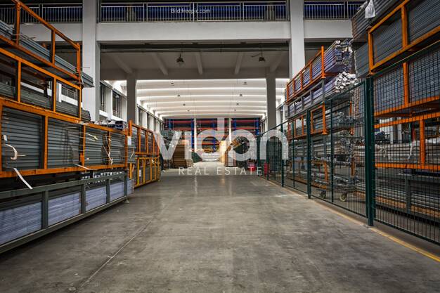 Lagerhalle zur Miete 11.500 m² Lagerfläche teilbar ab 15.700 m² Riemke Bochum 44807