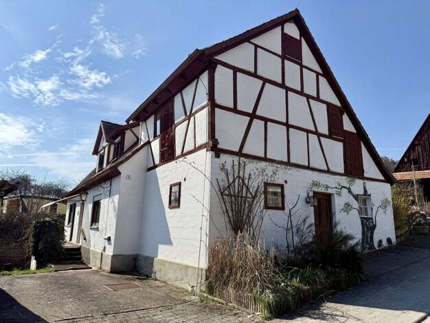 Einfamilienhaus zum Kauf provisionsfrei 189.000 € 6 Zimmer 137 m² 391 m² Grundstück Am Fräuleinsgarten 5 Weilersbach 91365