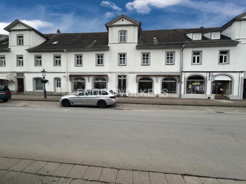 Wohn- und Geschäftshaus zum Kauf als Kapitalanlage geeignet 269.000 € 1.237 m²<br/>Fläche 644 m²<br/>Grundstück ab 649 m²<br/>Teilbarkeit Bad Karlshafen Bad Karlshafen 34385