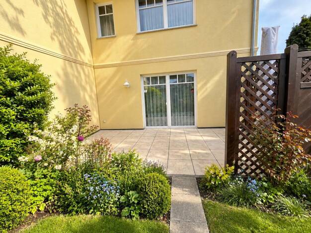 Doppelhaushälfte zur Miete 1.990 € 4 Zimmer 122 m² 350 m² Grundstück frei ab 01.12.2026 Südstadt Rostock 18059