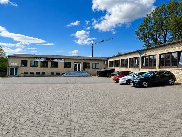 Bürogebäude zum Kauf provisionsfrei als Kapitalanlage geeignet 1.349.000 € 4.300 m² 4.300 m² Grundstück Büchener Weg Lauenburg/Elbe 21481