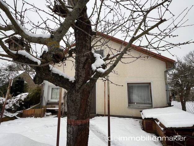 Einfamilienhaus zum Kauf 135.000 € 4 Zimmer 118 m² 824 m² Grundstück frei ab 01.04.2026 Lübben Lübben (Spreewald) 15907