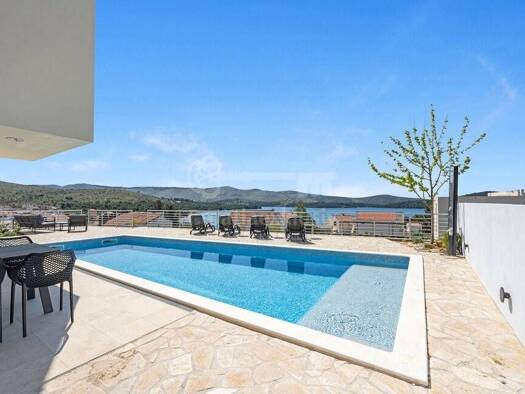 Villa zum Kauf - Erstbezug 790.000 € 4 Zimmer 180 m² Šibenik 22000