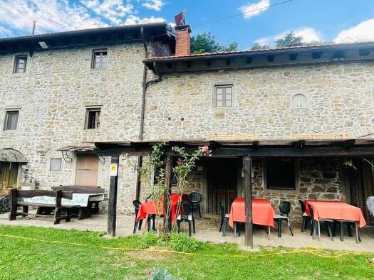 Haus zum Kauf 850.000 € 1.133 m² San Marcello Pistoiese 51028