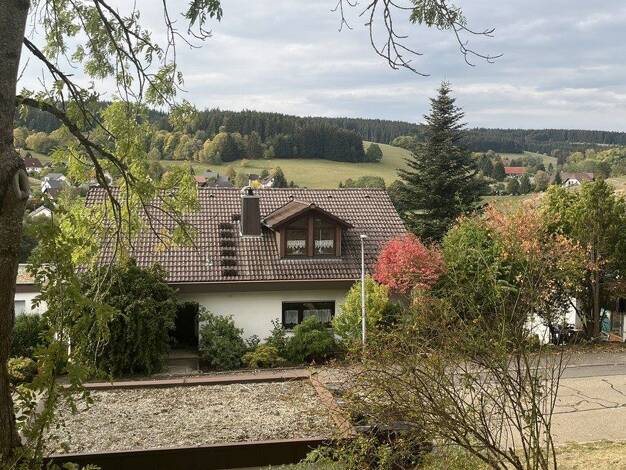 Einfamilienhaus zum Kauf provisionsfrei 415.000 € 8 Zimmer 230 m² 694 m² Grundstück Brigach Sankt Georgen im Schwarzwald 78112