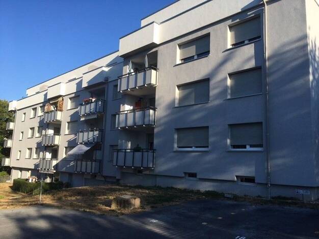 Wohnung zur Miete 946 € 3 Zimmer 81,9 m² 1. Geschoss frei ab 15.10.2026 Augsburger Straße 183 Untertürkheim Untertürkheim 70327