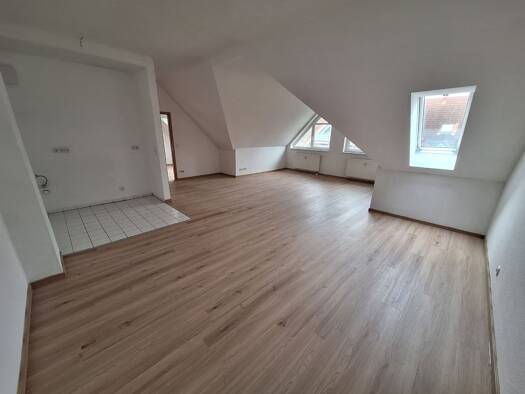 Wohnung zur Miete 900 € 3 Zimmer 94,5 m² 4. Geschoss frei ab 01.05.2026 Bergener Straße 19 Marbach Erfurt 99092