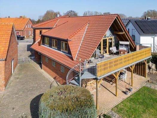 Mehrfamilienhaus zum Kauf 379.000 € 8 Zimmer 227,7 m² 1.764 m² Grundstück frei ab 01.05.2026 Wildeshäuser Straße 7 Twistringen 27239