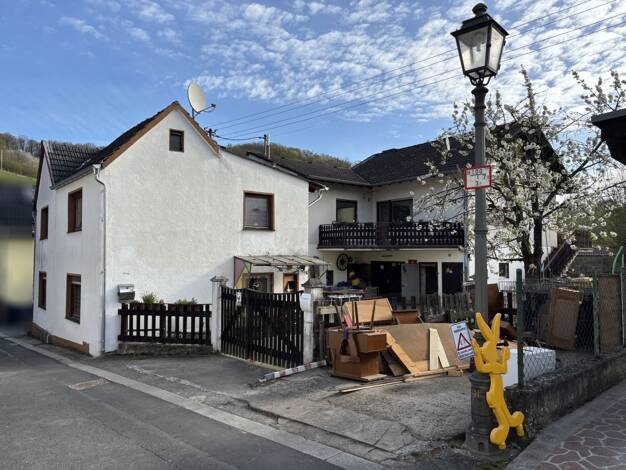Mehrfamilienhaus zum Kauf 199.000 € 7 Zimmer 157,5 m² 518 m² Grundstück Unkelbach Remagen 53424