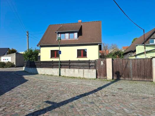 Einfamilienhaus zum Kauf 350.000 € 5 Zimmer 100 m² 932 m² Grundstück frei ab sofort Alt Olvenstedt Magdeburg 39130