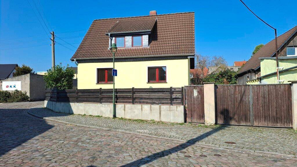 Einfamilienhaus zum Kauf 350.000 € 5 Zimmer 100 m² 932 m² Grundstück frei ab sofort Alt Olvenstedt Magdeburg 39130