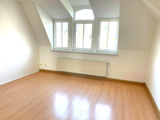 Wohnung zur Miete 300 € 3 Zimmer 75 m² 3. Geschoss frei ab sofort Trockentalstraße 78 Südvorstadt Plauen 08527
