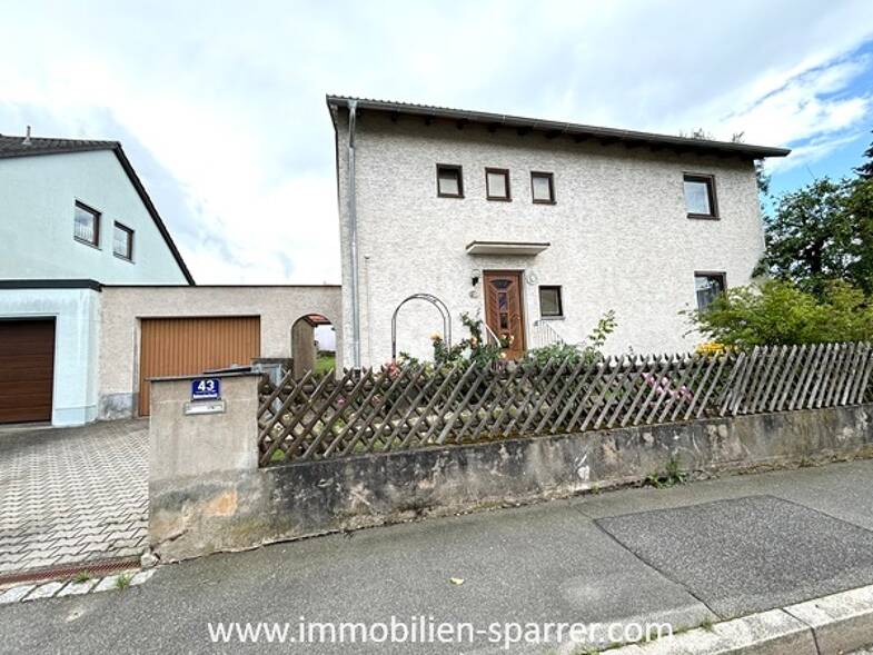 Einfamilienhaus zum Kauf 239.000 € 6 Zimmer 139,2 m² 730 m² Grundstück Moosbürg Weiden in der Oberpfalz 92637