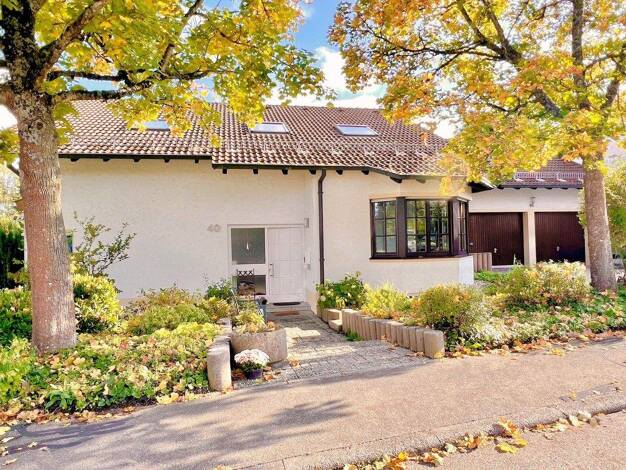Einfamilienhaus zum Kauf 829.000 € 11,5 Zimmer 326 m² 956 m² Grundstück Trossingen 78647