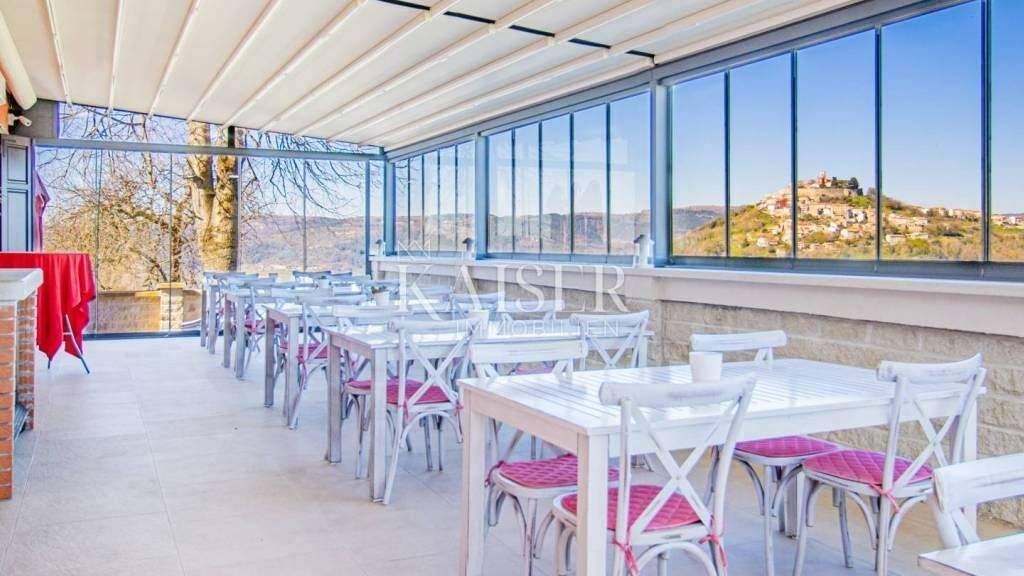 Ladenfläche zum Kauf 1.295.000 € 10 Zimmer Motovun Motovun