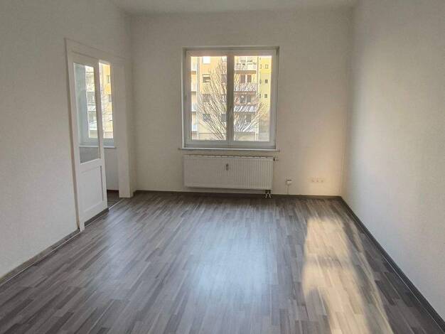 Wohnung zur Miete 360 € 2 Zimmer 40 m² 3. Geschoss frei ab sofort Bornaische Straße 139 Lößnig Leipzig 04279