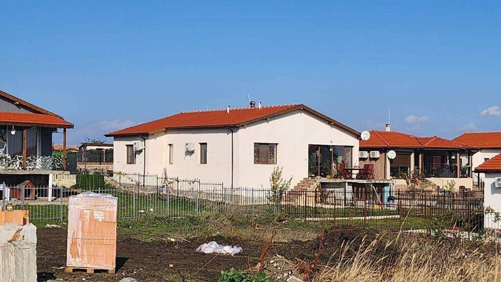 Bungalow zum Kauf provisionsfrei 141.750 € 4 Zimmer 120 m² 500 m² Grundstück Kableshkovo 9488