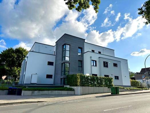 Wohnung zur Miete 980 € 2,5 Zimmer 82 m² Geschoss 1/3 frei ab sofort Hiddesen Detmold 32760