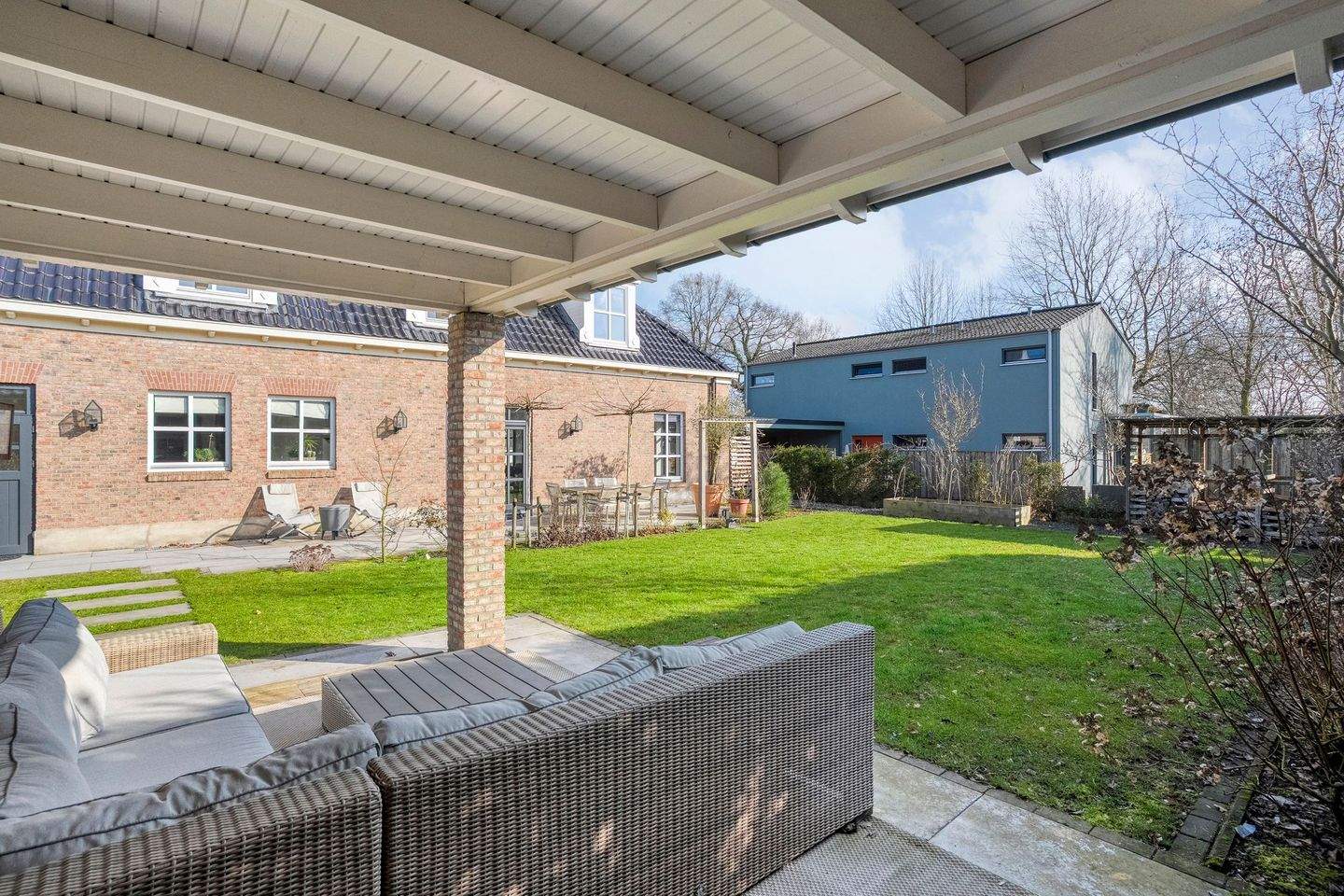 Immobilie in Uelsen - Wohnen mit Stil, Raum und Freiheit – auf einer wunderschönen Lage direkt hinter der niederländischen Grenze - Bild 2