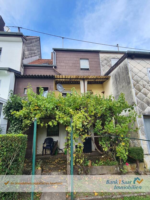 Reihenmittelhaus zum Kauf 82.500 € 5 Zimmer 94 m² 192 m² Grundstück Heiligenwald Schiffweiler 66578