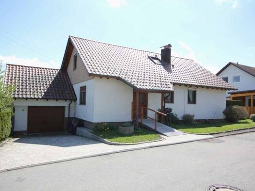 Einfamilienhaus zum Kauf 328.000 € 6 Zimmer 143,3 m² 654 m² Grundstück Geislingen Geislingen 72351