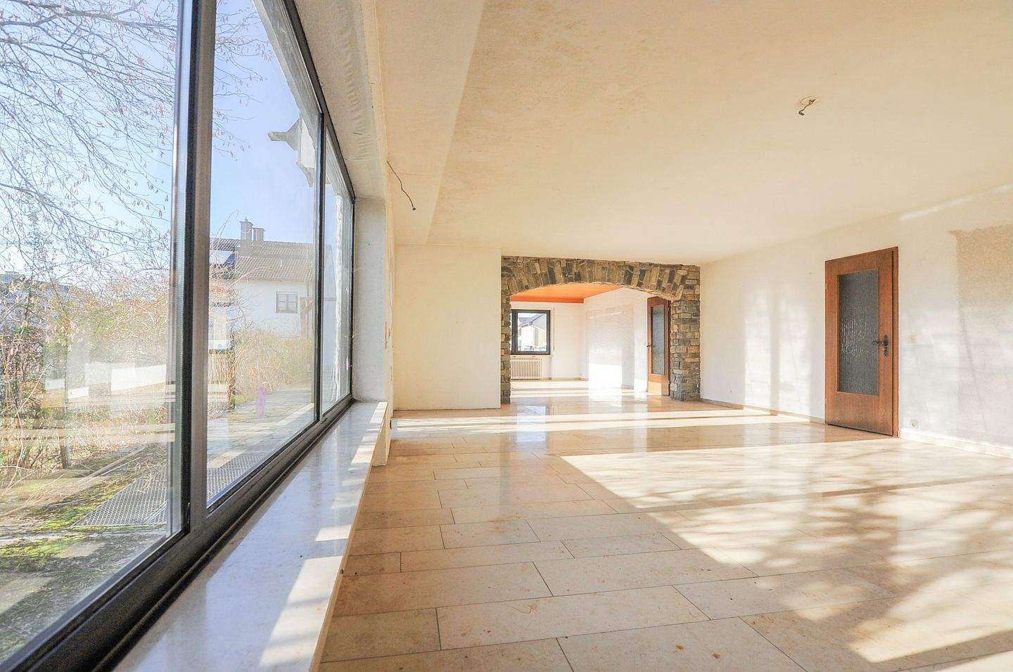 Immobilie in Niedernberg - 7 Zimmer für die ganze Familie  - Bild 2