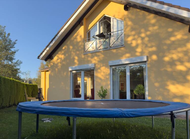 Einfamilienhaus zum Kauf 980.000 € 7 Zimmer 270 m²<br/>Wohnfläche 760 m²<br/>Grundstück 01.10.2025<br/>Verfügbarkeit Schongau 86956