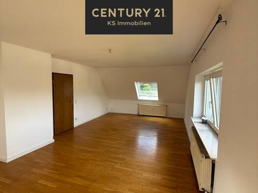 Wohnung zur Miete 660 € 3 Zimmer 80 m² 3. Geschoss frei ab sofort Schafbrücke Saarbrücken 66121