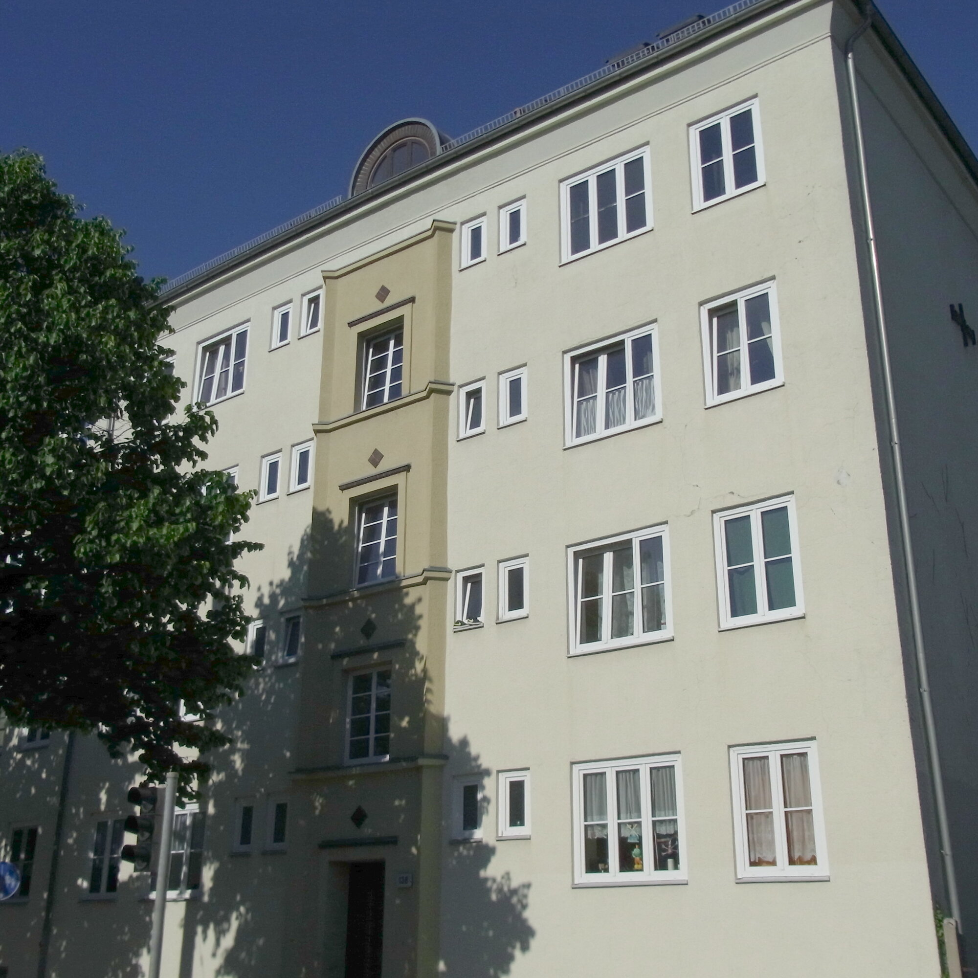 Wohnung zur Miete 397 € 2 Zimmer 45 m²<br/>Wohnfläche 1.<br/>Geschoss 01.02.2025<br/>Verfügbarkeit Delitzscher Straße 138 Eutritzsch Leipzig / Eutritzsch 04129