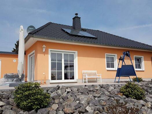 Bungalow zum Kauf - Erstbezug provisionsfrei 423.265 € 4 Zimmer 80 m² 417 m² Grundstück frei ab 20.12.2026 An der Gartenstadt 11 Taucha 04425