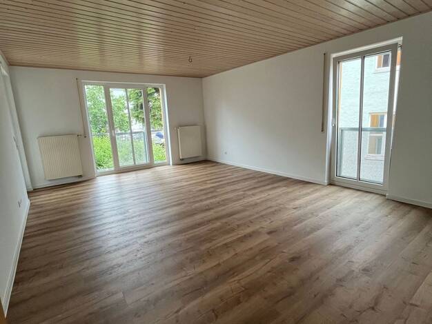 Wohnung zur Miete 910 € 3 Zimmer 82,4 m² 1. Geschoss frei ab 01.09.2025 Feldstraße 12a Neumarkt Neumarkt 92318