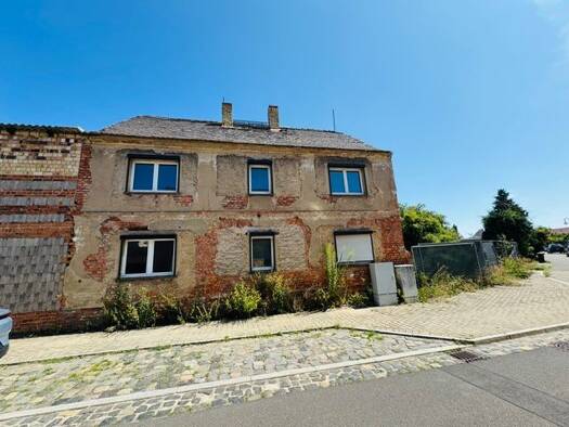 Mehrfamilienhaus zum Kauf provisionsfrei 160.900 € 1 Zimmer 250 m² 370 m² Grundstück frei ab sofort Altranstädt Markranstädt 04420