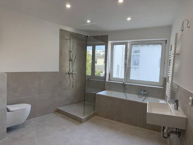 Wohnung zur Miete 1.250 € 3 Zimmer 98 m² 2. Geschoss Rheinstraße 16 Ohligs-Aufderhöhe Solingen 42697