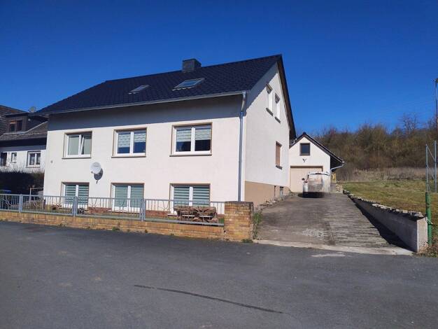 Einfamilienhaus zum Kauf provisionsfrei 219.000 € 9 Zimmer 180 m² 611 m² Grundstück Wommen Herleshausen 37293